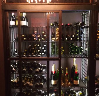 Проект: Винный шкаф в индустриальном стиле для бара 