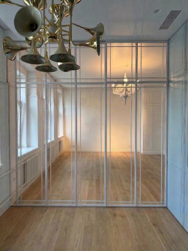 Белые перегородки в током профиле