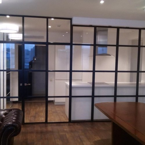 Распашная перегородка