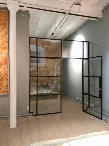 Распашная перегородка