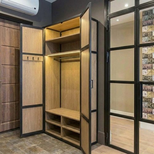 Гардеробный шкаф лофт в прихожую