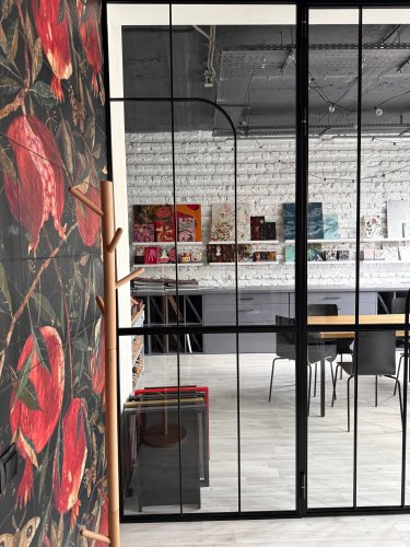 Арочная распашная перегородка / Доступна к просмотру у нас в шоуруме