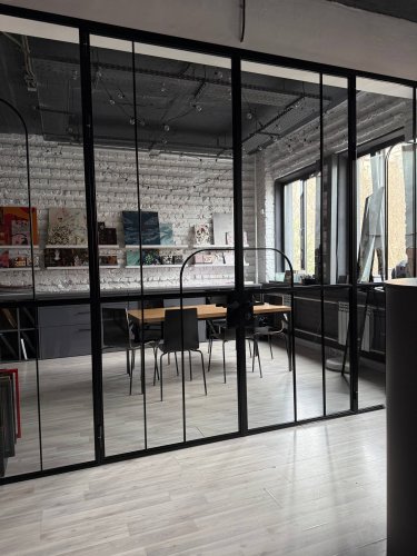 Арочная распашная перегородка / Доступна к просмотру у нас в шоуруме