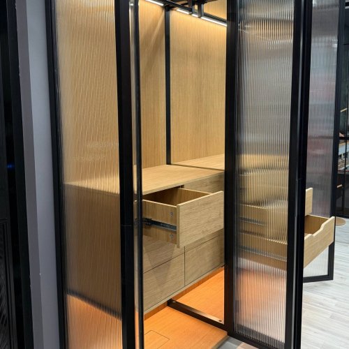 Гардеробный шкаф 