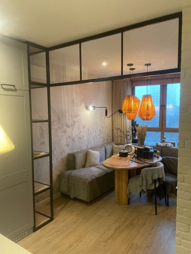 Перегородка со встроенным стеллажом