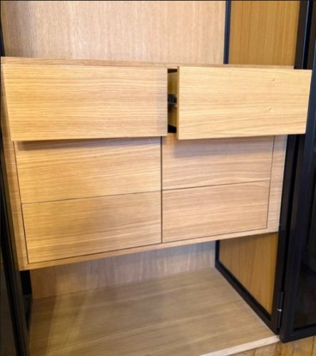 Гардеробный шкаф с рифлём стеклом